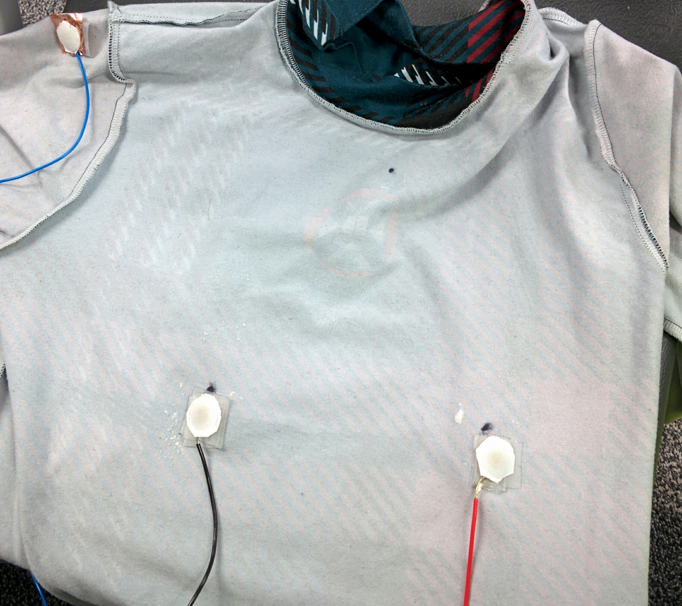 Fixing Skintact electrodes into the vest